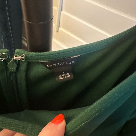 Ann Taylor Puff Sleeve Ponte Sheath Dress in Green - Picture 5 of 8